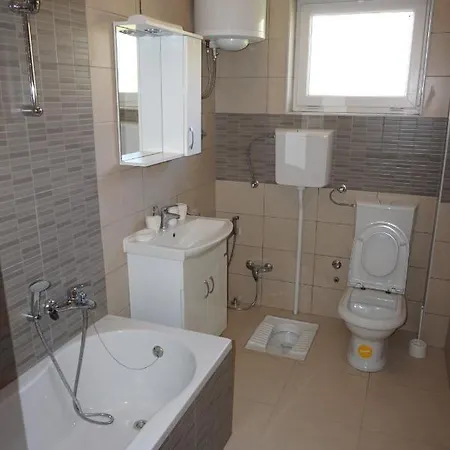 4 * Szarajevó